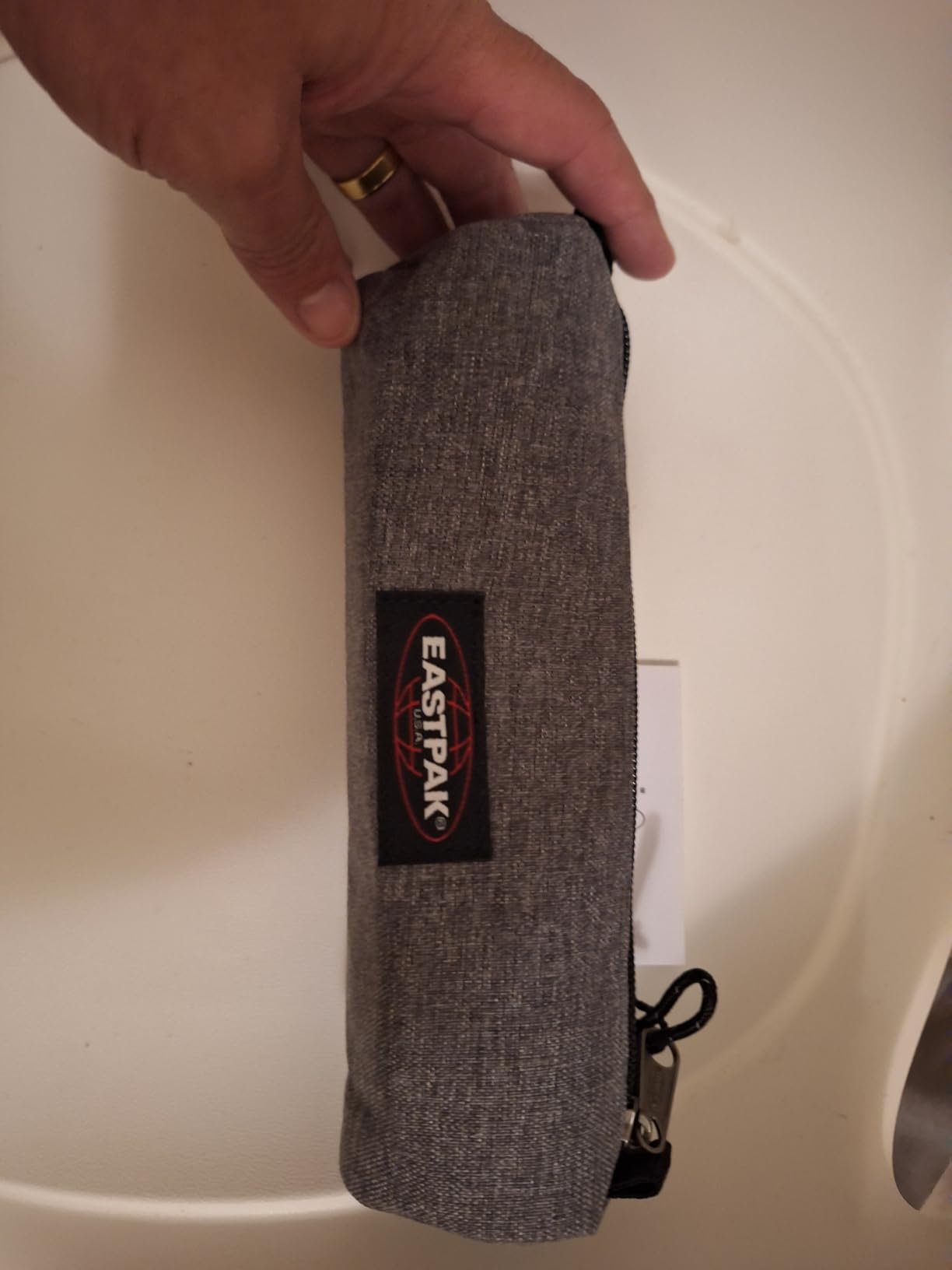 Astuccio capiente