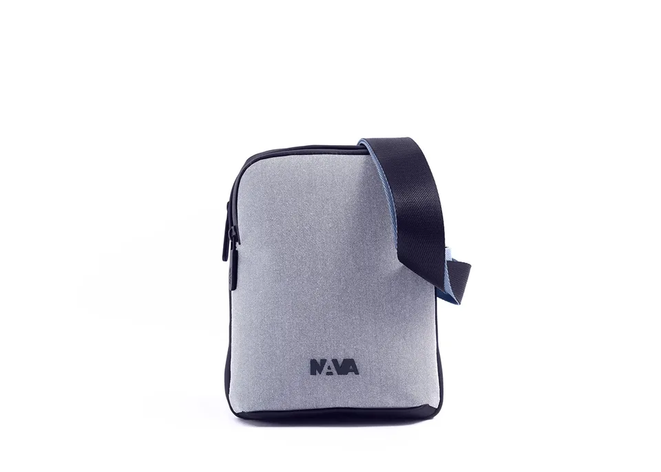 nava-design-motion-tracolla-slim-2-scomparti-grigio-scuro-chiaro-25-x-20-x-6-cm image 1