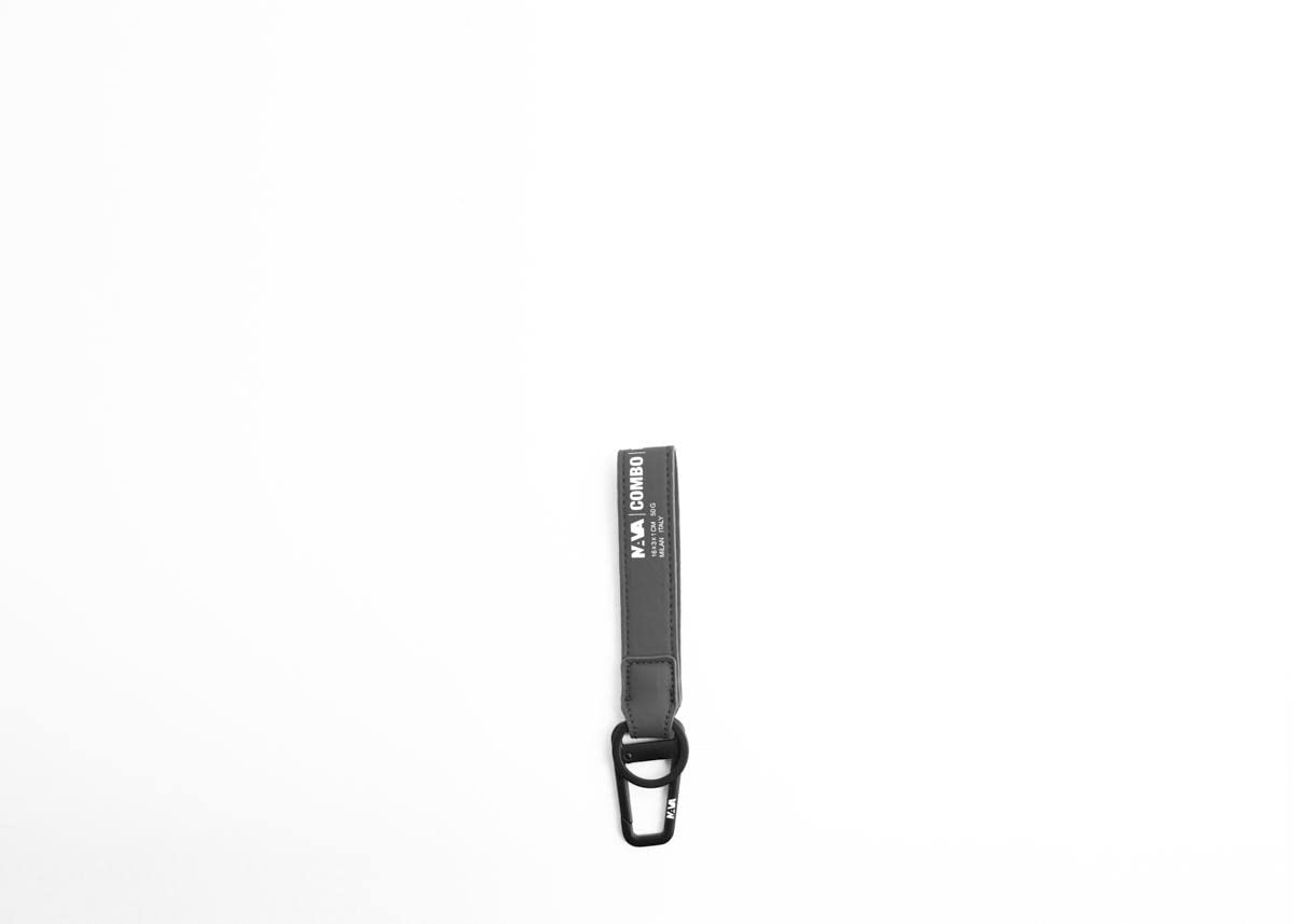 nava-design-combo-portachiavi-con-anello-e-moschettone-colore-fango image 4