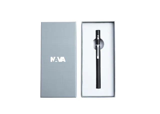 nava-design-magnetica-penna-stilografica-alluminio-nero-argento-tratto-0-6-mm image 1