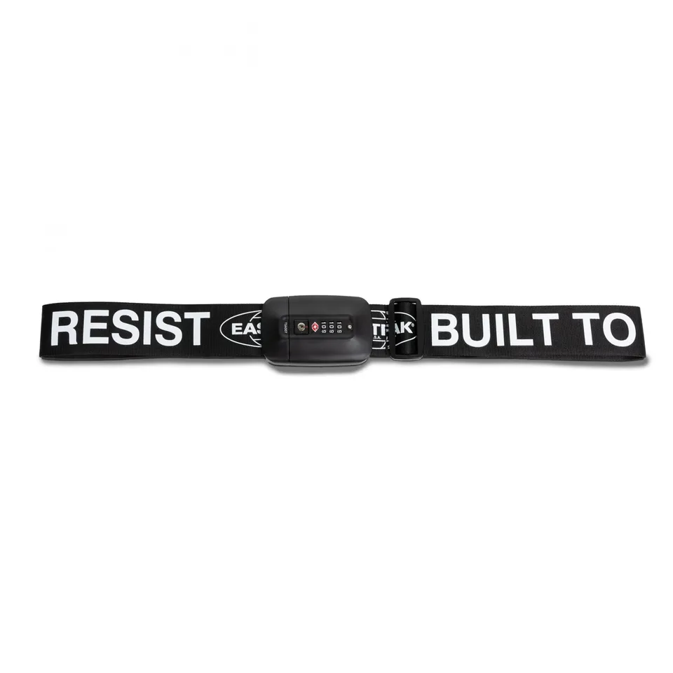 eastpak-lockbelt-cinghia-per-bagagli-con-lucchetto-black image 1