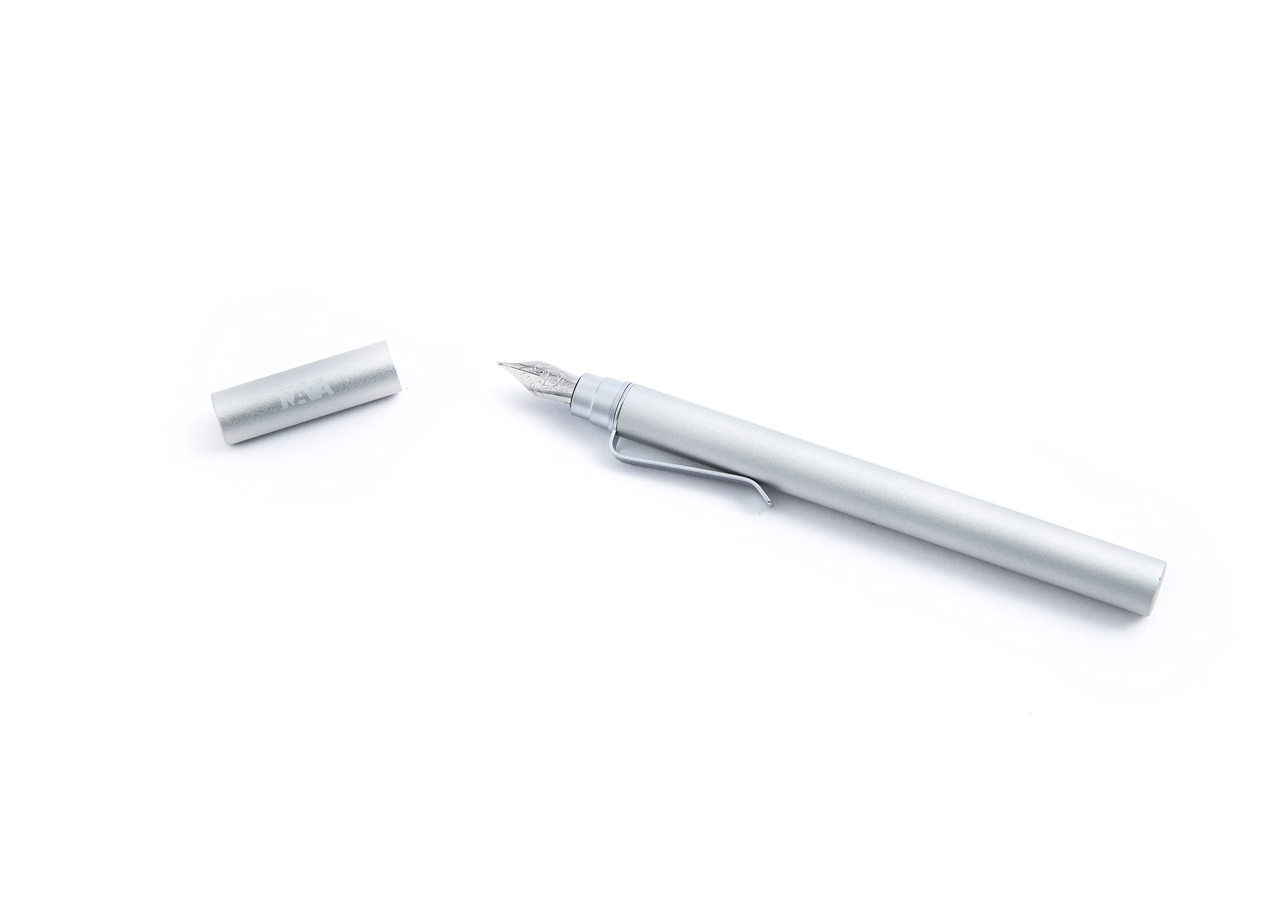 nava-design-magnetica-penna-stilografica-alluminio-nero-argento-tratto-0-6-mm image 5