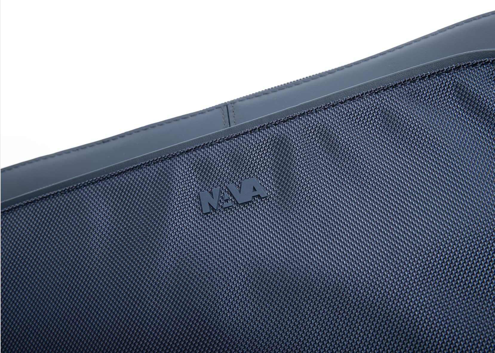 nava-design-lounge-custodia-pc-13-3-blu-notte-26x38x6-cm image 4