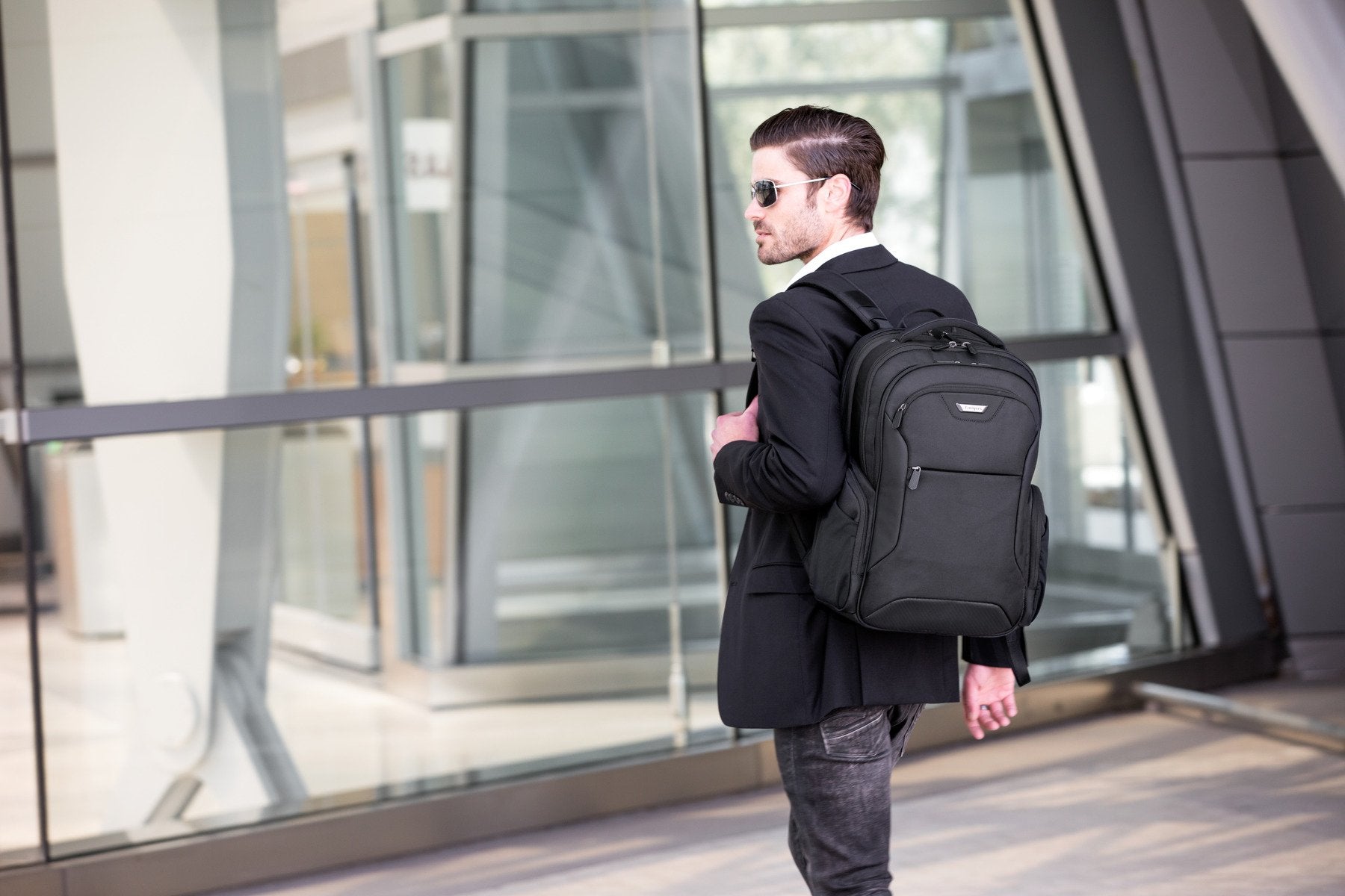 targus-corporate-traveller-15-6-zaino-porta-pc-business-33l-nero image 6